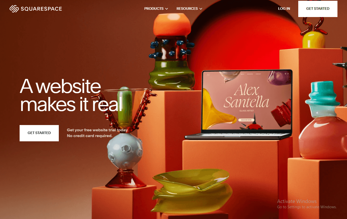 Squarespace homepage featuring sleek website templates and branding tools, showcasing why it's considered one of the best blogging platforms for creatives and entrepreneurs.